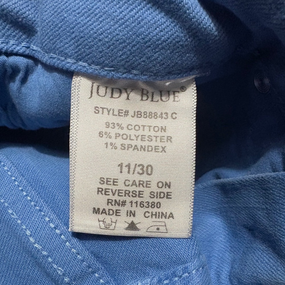 Judy Blue Wide Leg Cropped Jeans Juniors 11/30 Sky Blue EUC Raw Hem - Picture 6 of 11